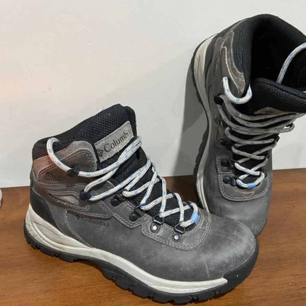 Columbia Women’s Hiking Boot